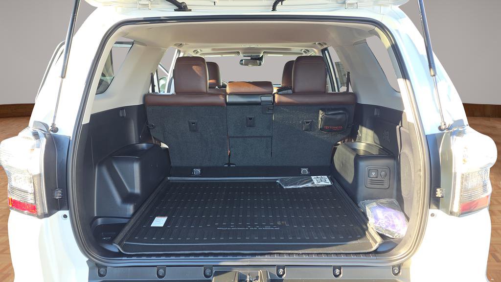 Used 2022 Toyota 4Runner Limited image 18