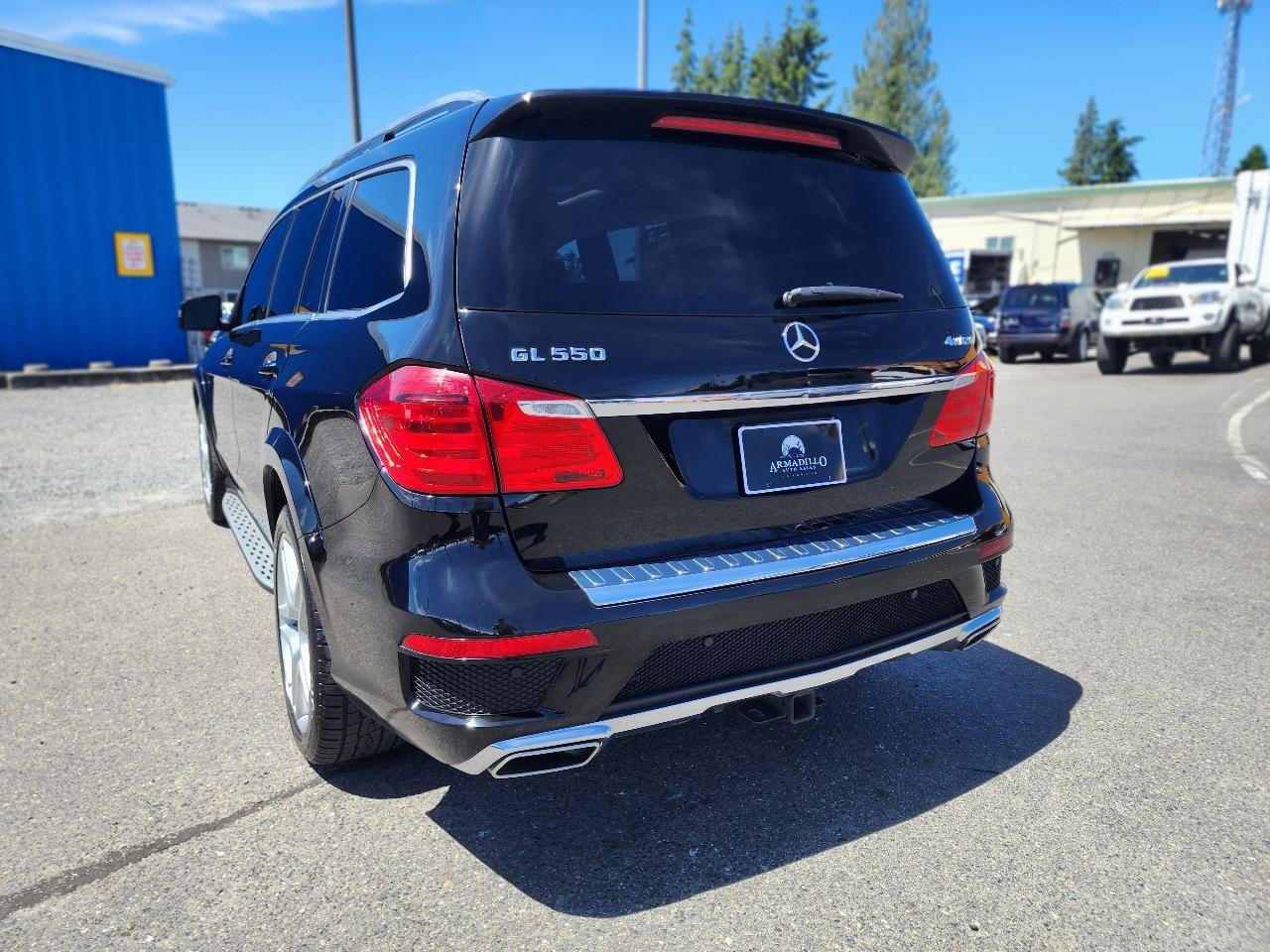Used 2016 Mercedes-Benz GL 550 4MATIC image 8