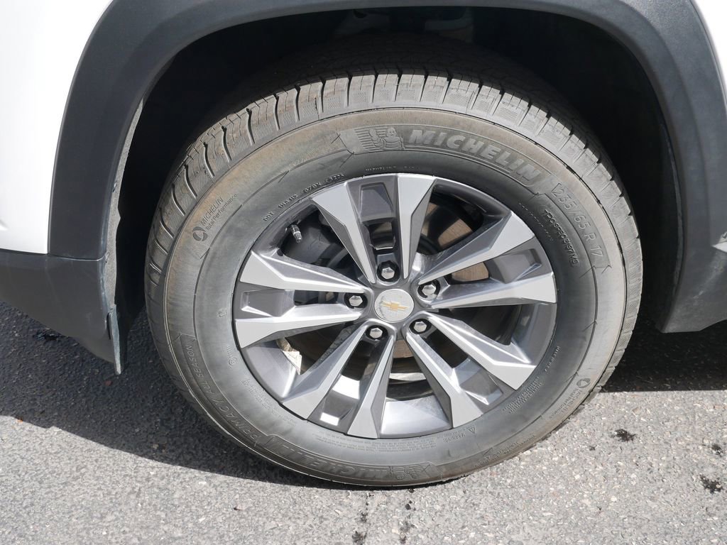 New 2026 Chevrolet Equinox LT w/ Safety and Technology Package AWD/4WD image 13