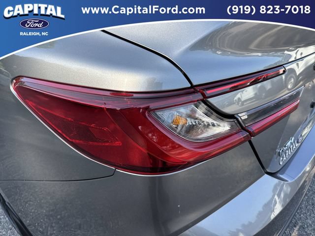 Used 2025 Toyota Camry SE FWD image 15