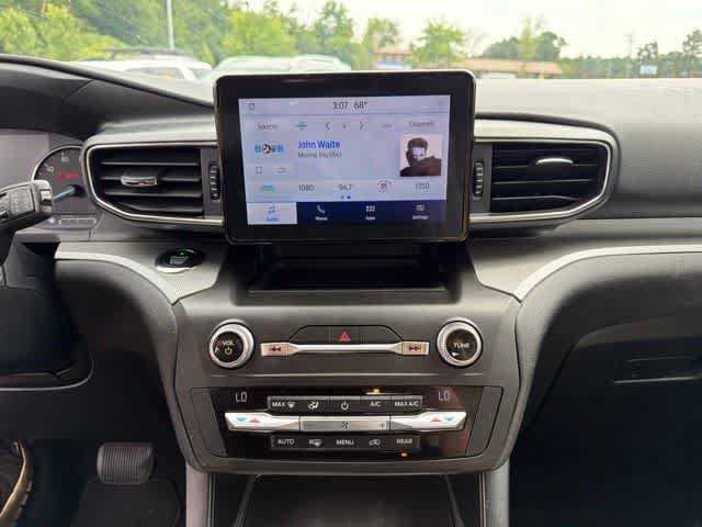 Used 2020 Ford Explorer XLT w/ Equipment Group 202A AWD/4WD image 24