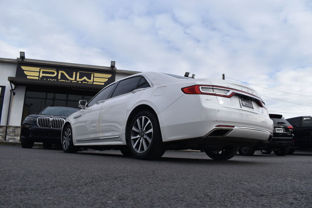 Used 2017 Lincoln Continental Premiere image 7