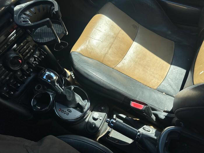 Used 2006 MINI Cooper Convertible FWD image 36