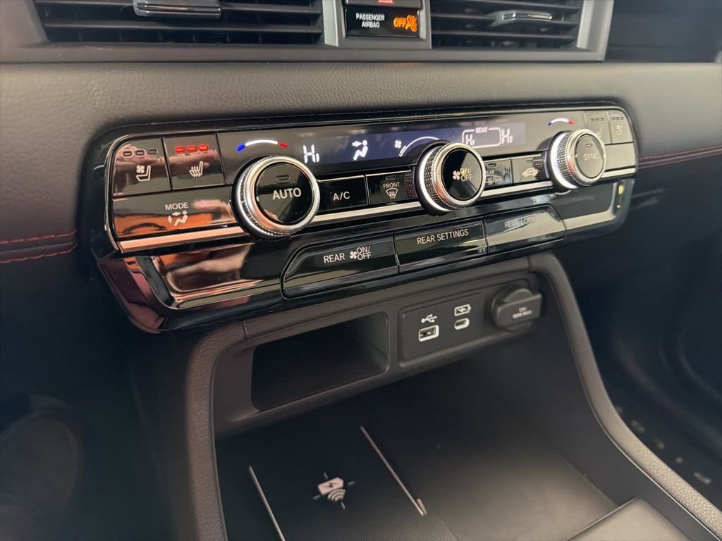 Certified 2025 Honda Pilot Black Edition image 34