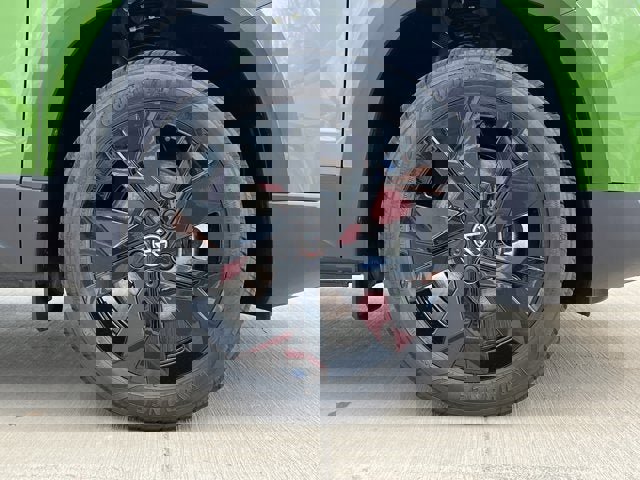 New 2025 Volkswagen Taos SE image 7