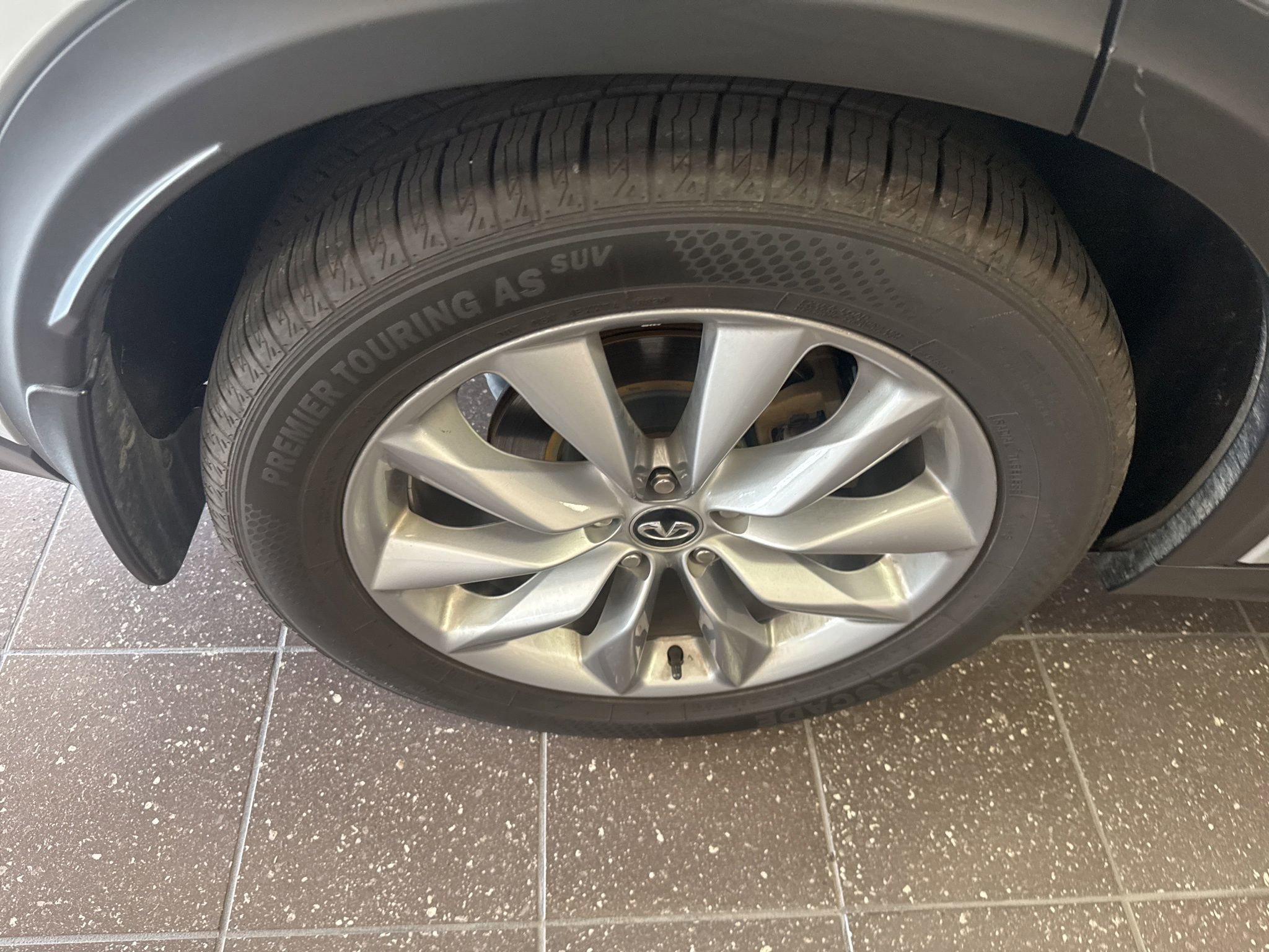 Used 2019 INFINITI QX50 Essential w/ Proactive Package AWD/4WD image 9