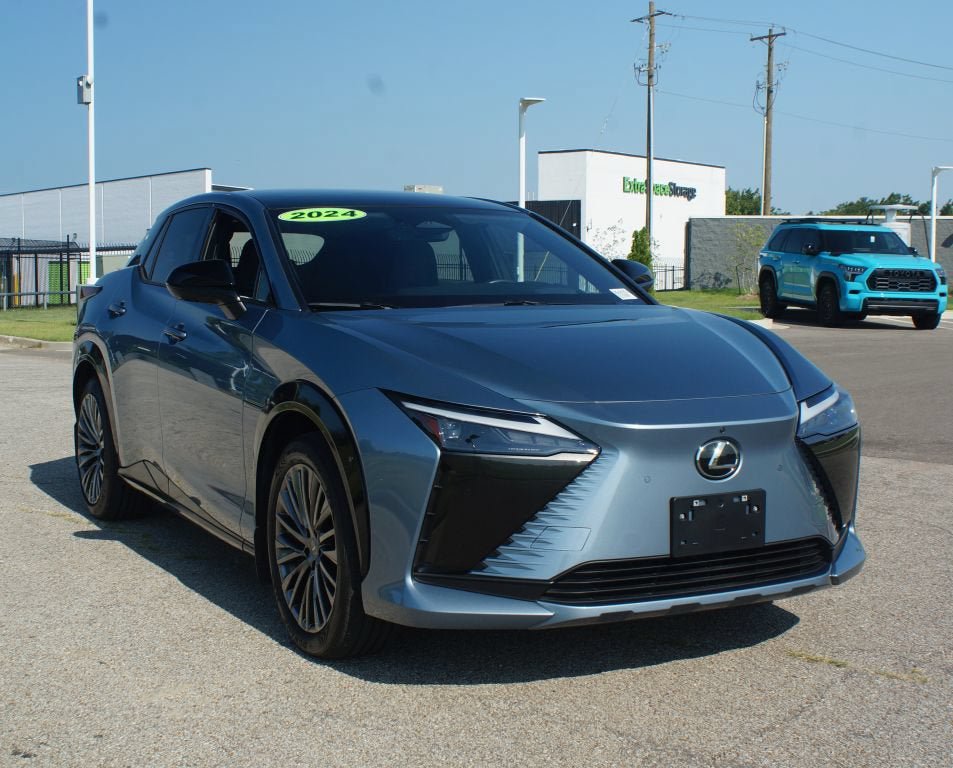 Used 2024 Lexus RZ 450e Premium w/ Accessory Package (A2) AWD/4WD image 2