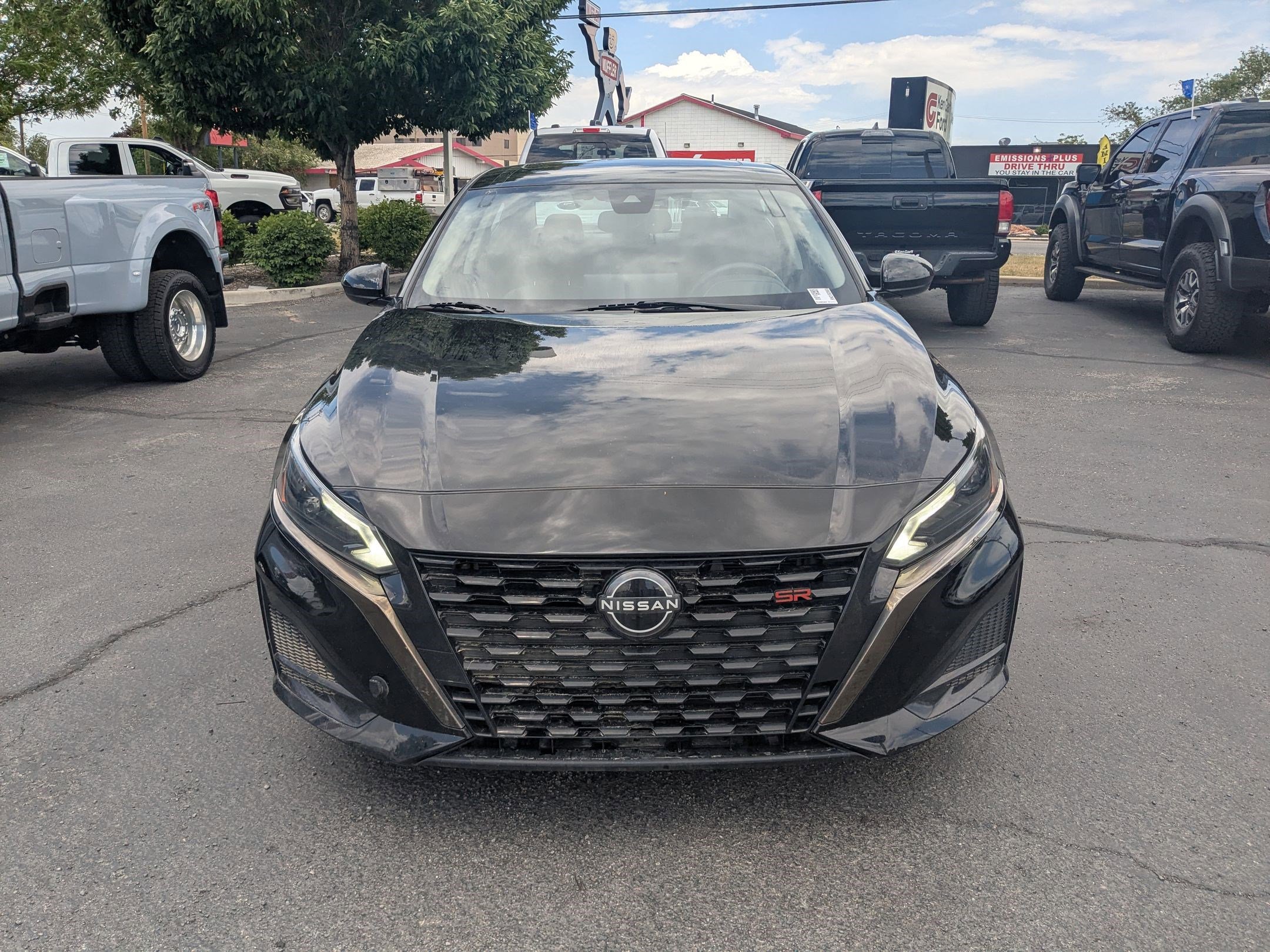 Used 2024 Nissan Altima 2.5 SR AWD/4WD image 13