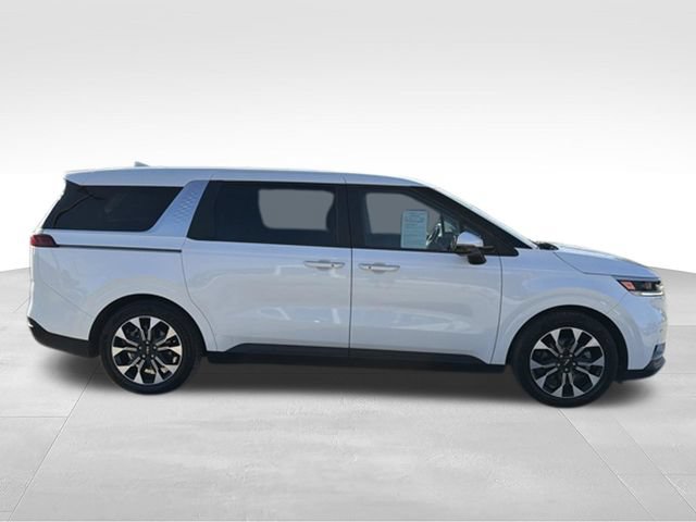 Used 2024 Kia Carnival EX FWD image 6