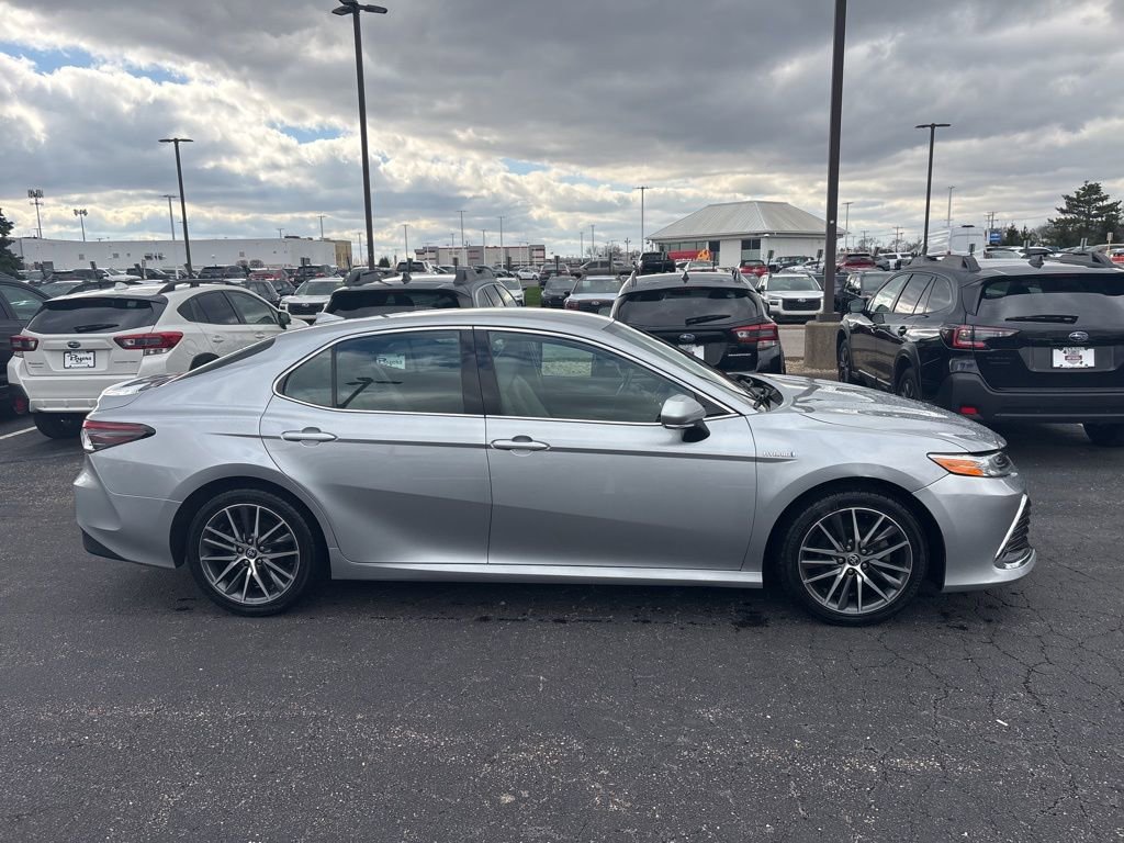 Used 2021 Toyota Camry XLE w/ Cold Weather Package image 2