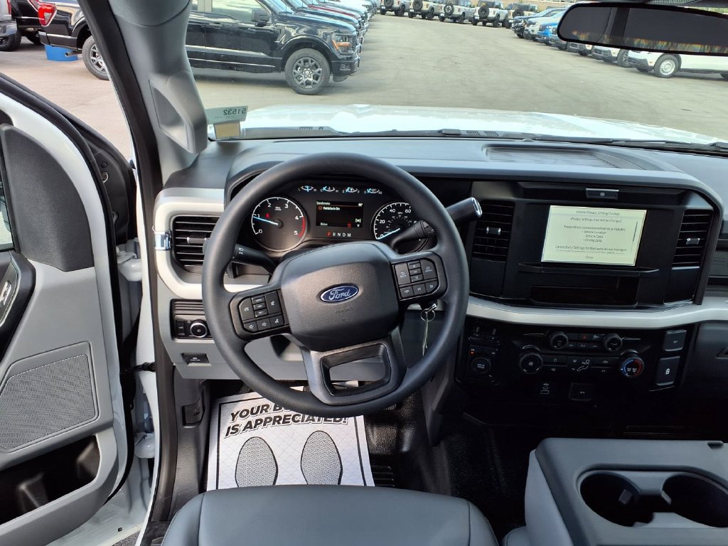 New 2027 Ford F350 XL AWD/4WD image 3