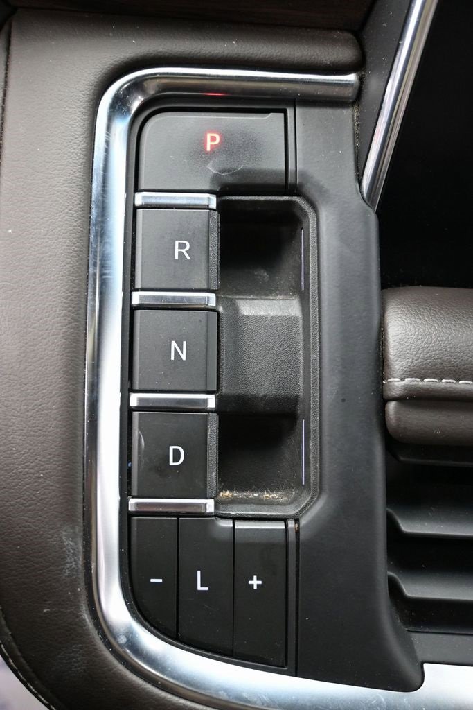 Used 2023 Chevrolet Suburban LT image 22