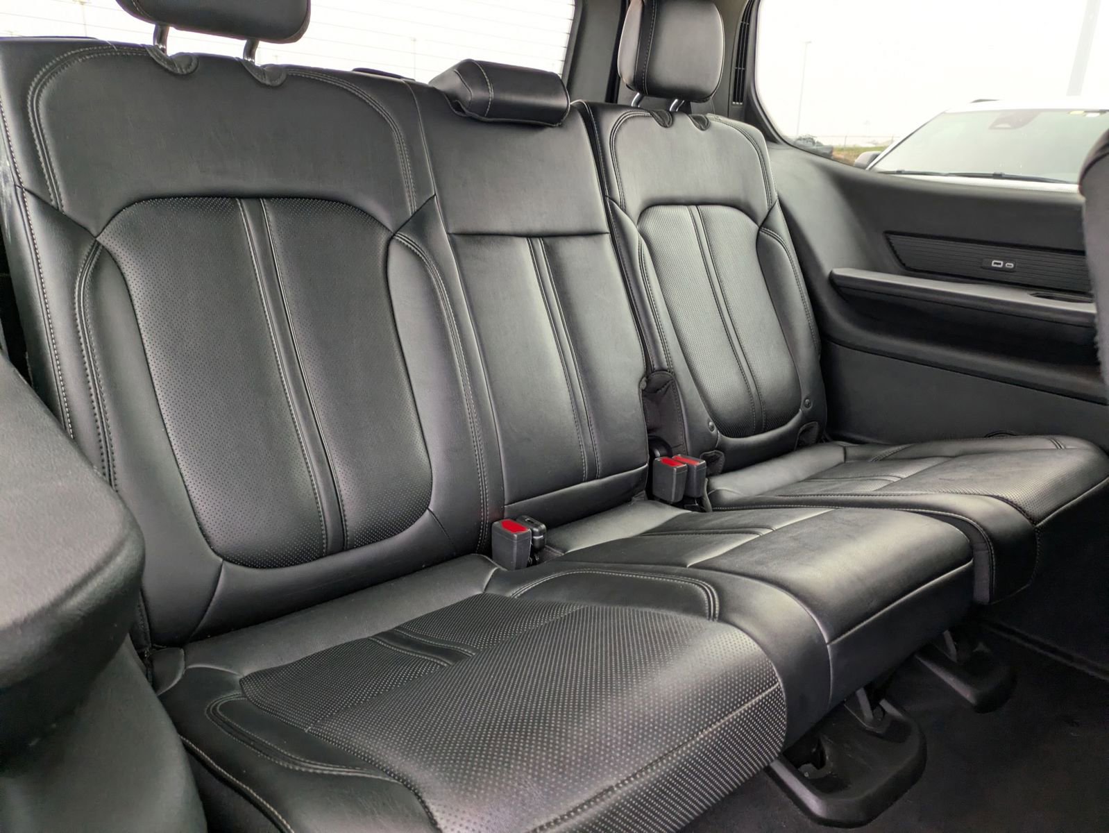 Used 2024 Jeep Wagoneer Series II w/ Flexible Seating Group image 26