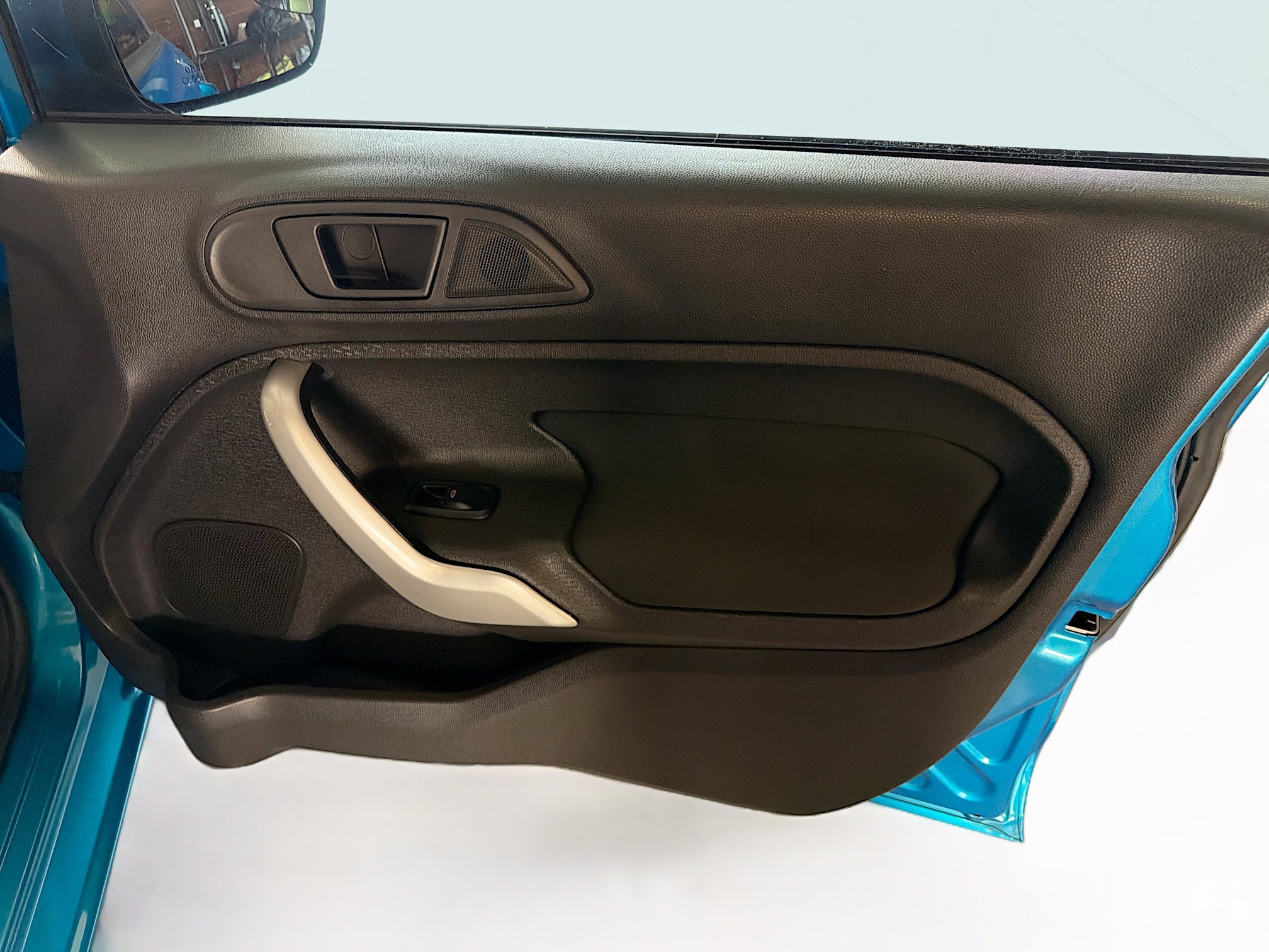 Used 2012 Ford Fiesta SE FWD image 31