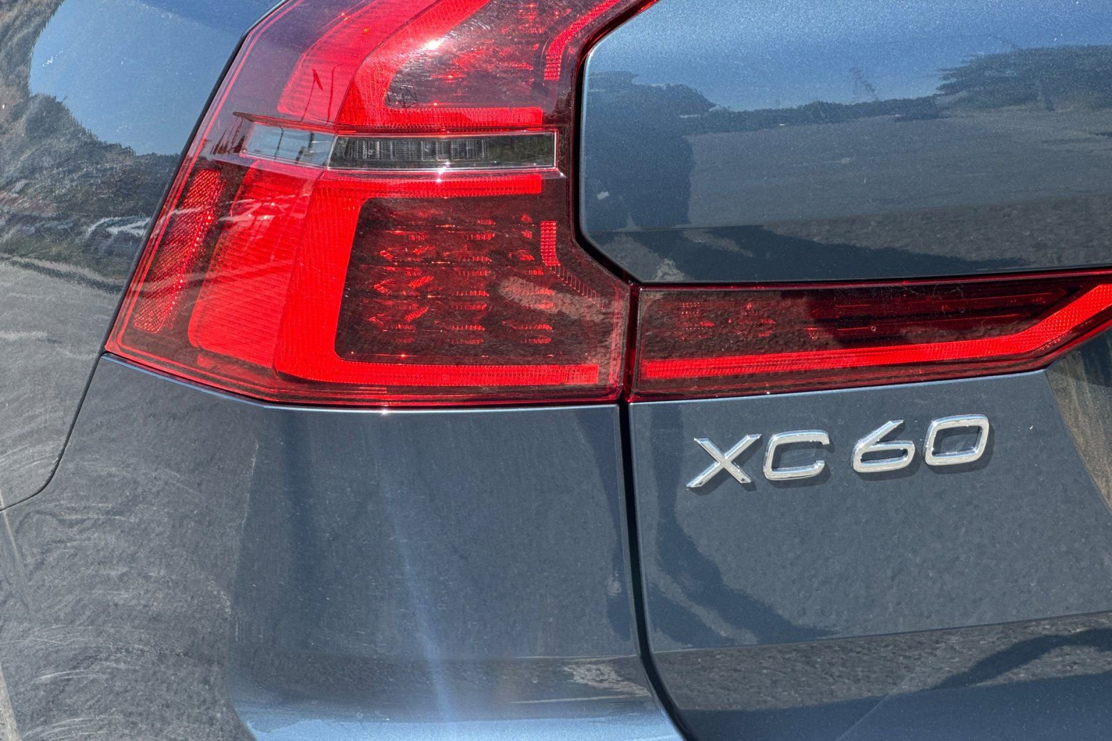 New 2026 Volvo XC60 T8 Plus w/ Climate Package PRO AWD/4WD image 12