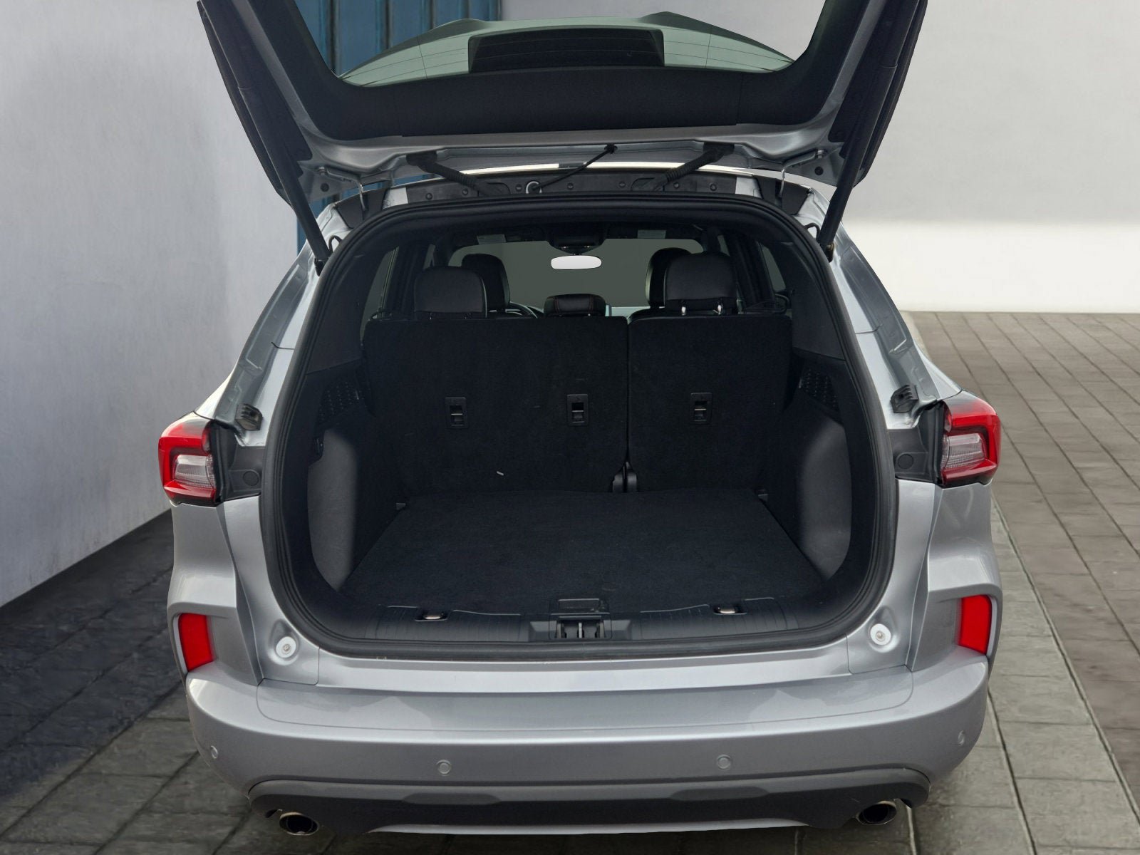 Certified 2023 Ford Escape ST-Line Elite AWD/4WD image 25