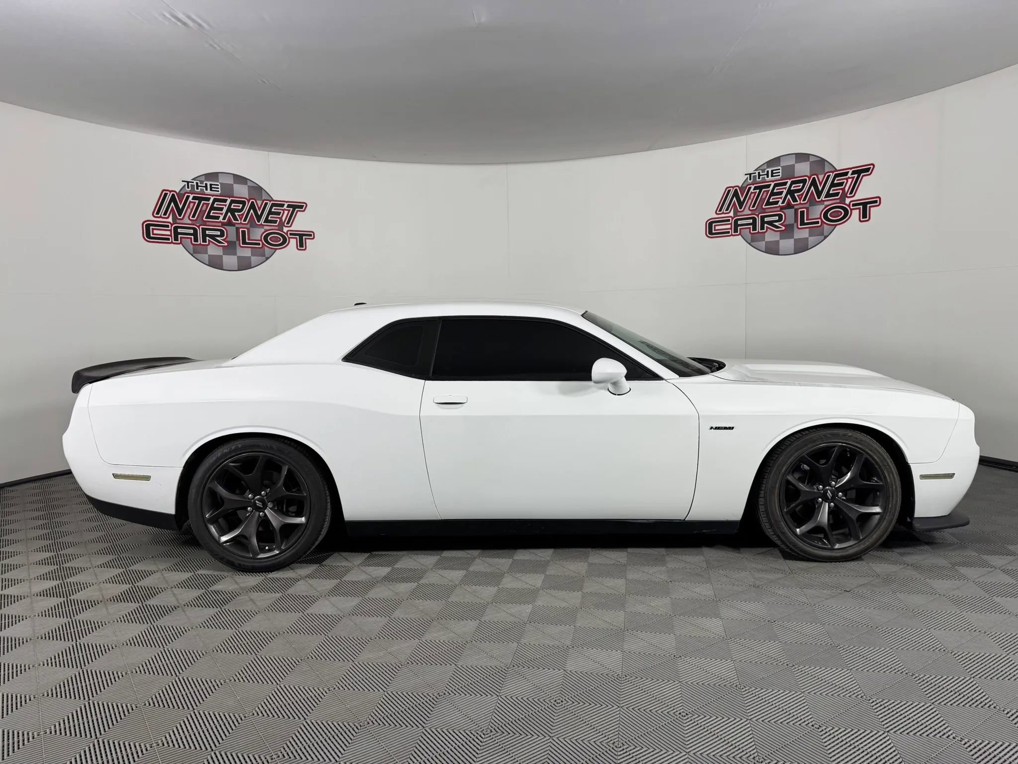 Used 2019 Dodge Challenger R/T image 8