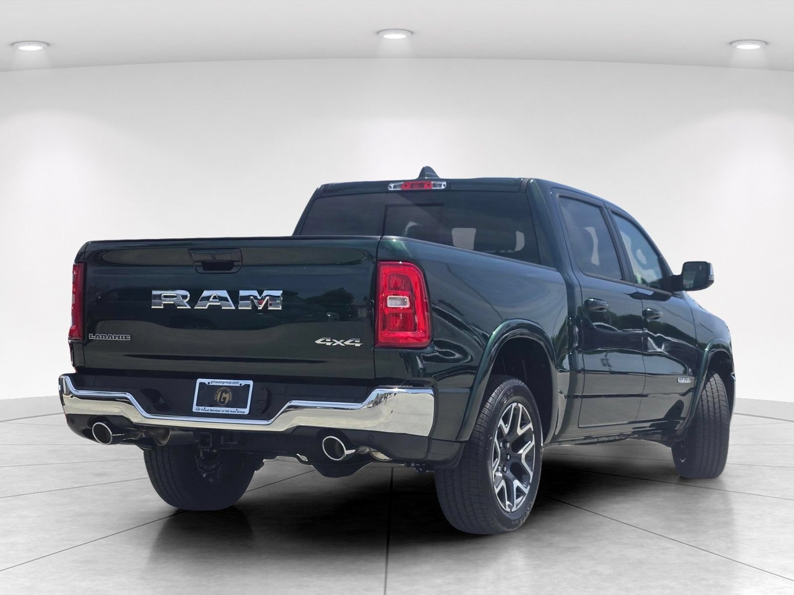 New 2026 RAM 1500 Laramie AWD/4WD image 3