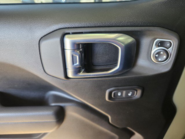 Used 2026 Jeep Wrangler Sport AWD/4WD image 25