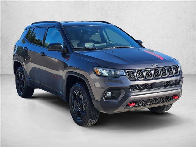 Used 2024 Jeep Compass Trailhawk AWD/4WD image 3