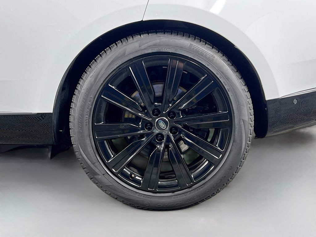 Used 2025 Land Rover Range Rover SE AWD/4WD image 33