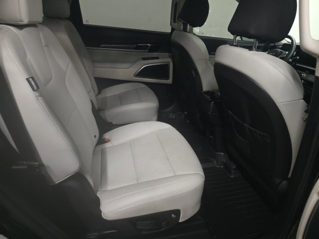 Used 2024 Kia Telluride S w/ S Sunroof Package image 6