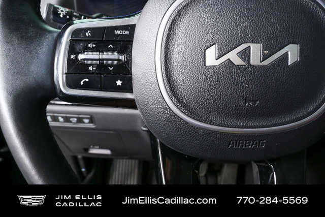 Used 2022 Kia Carnival SX Prestige image 10