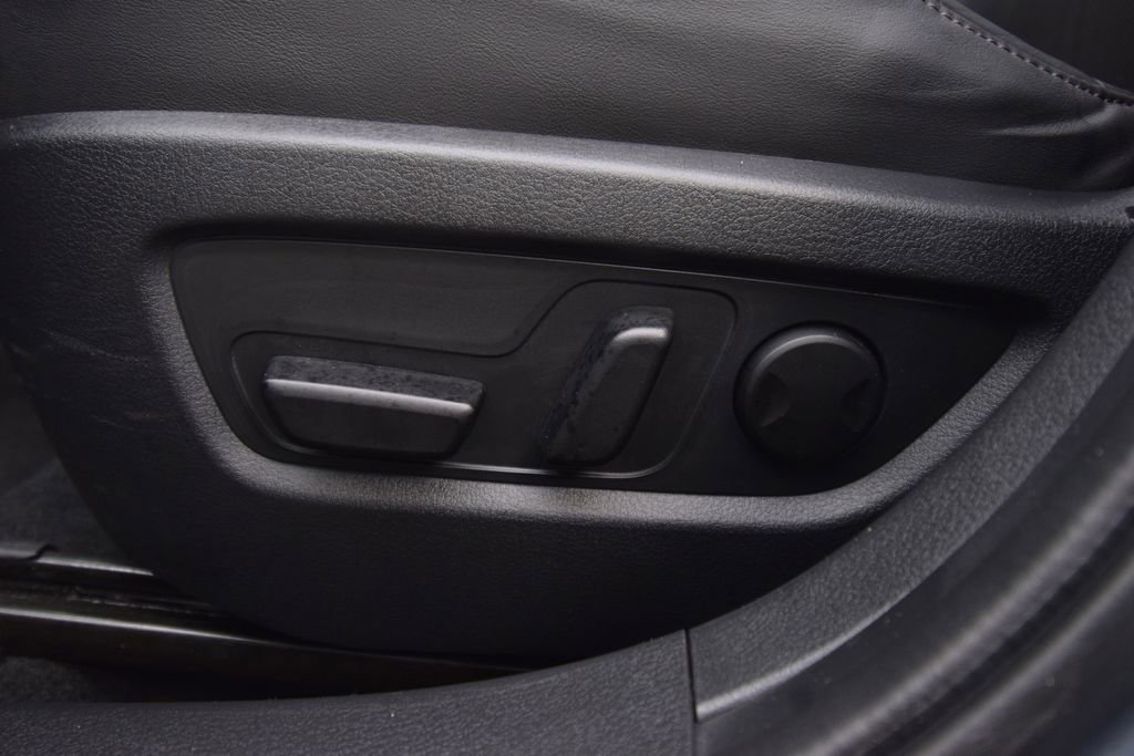 Used 2020 MAZDA CX-30 AWD w/ Premium Package image 29