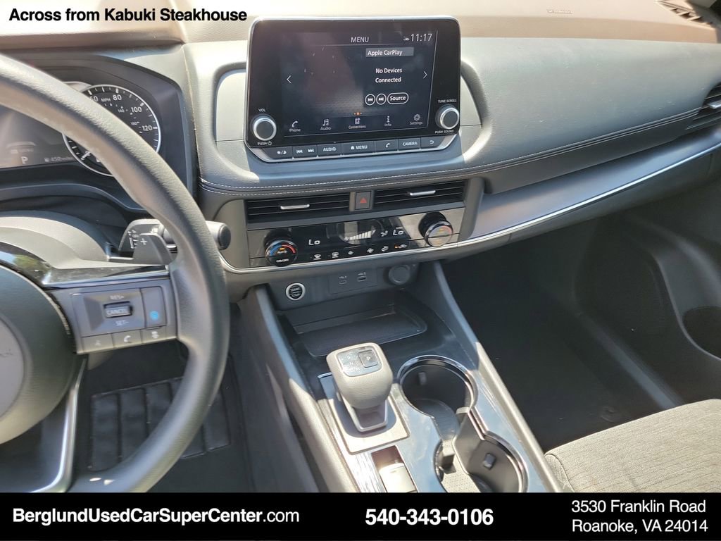 Used 2023 Nissan Rogue SV image 34
