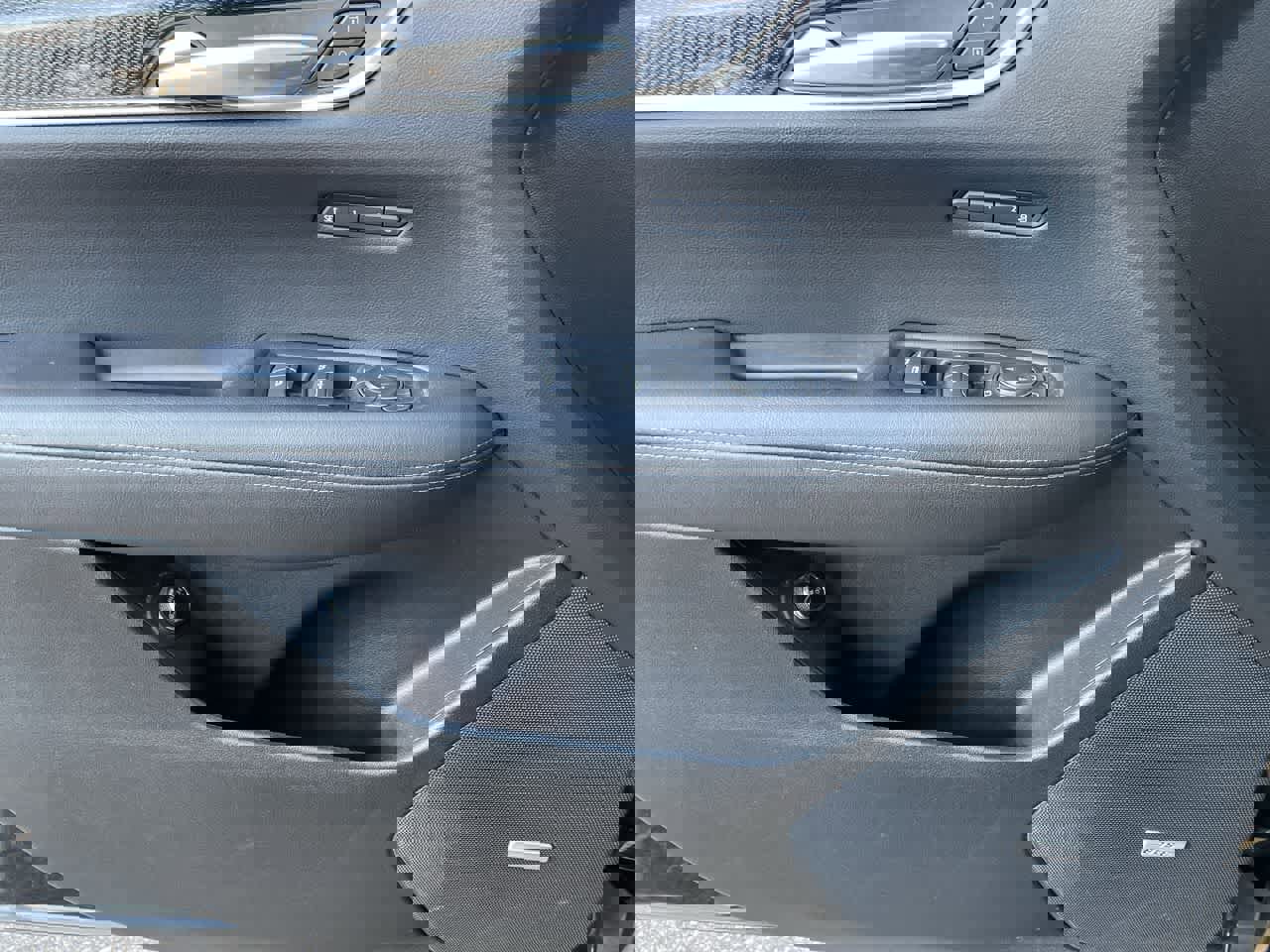 Certified 2022 Cadillac XT5 Sportv image 33