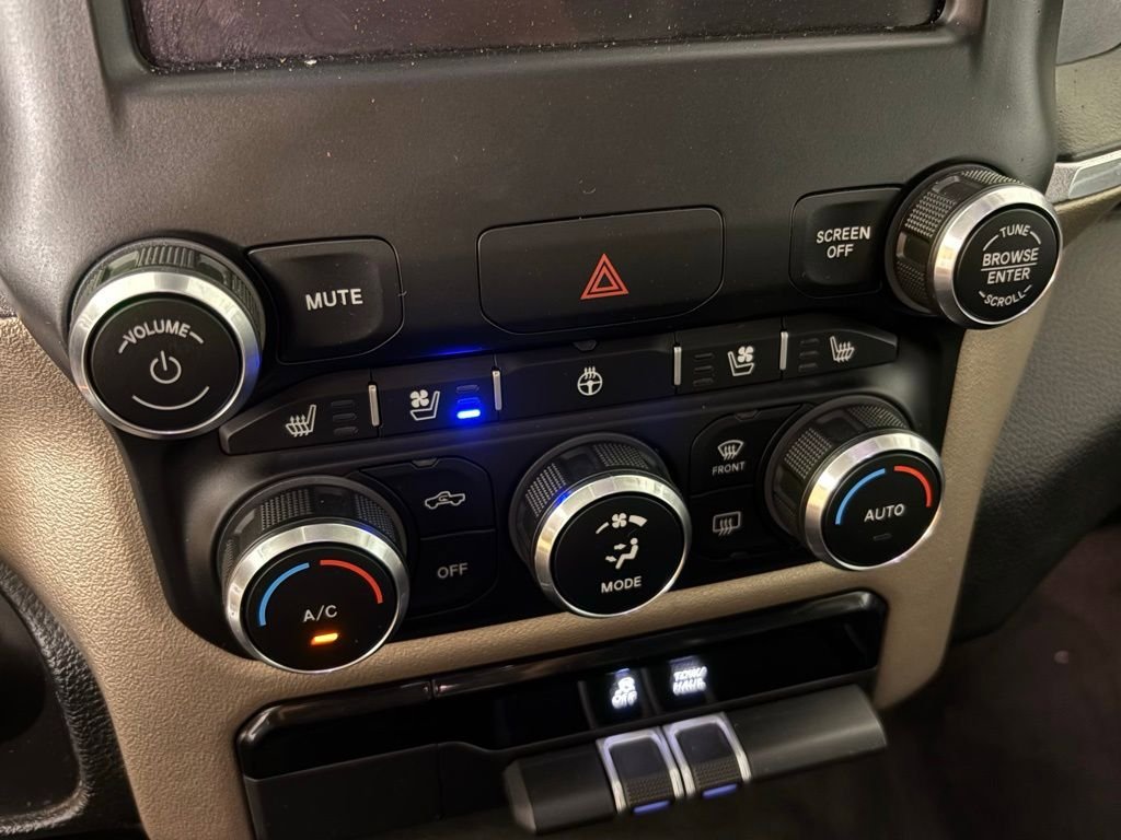 Used 2022 RAM 1500 Laramie AWD/4WD image 28