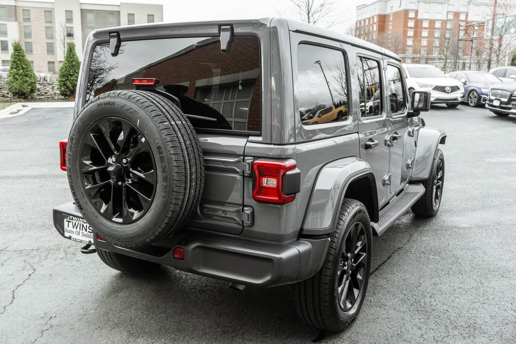 Used 2025 Jeep Wrangler Unlimited Sahara image 42