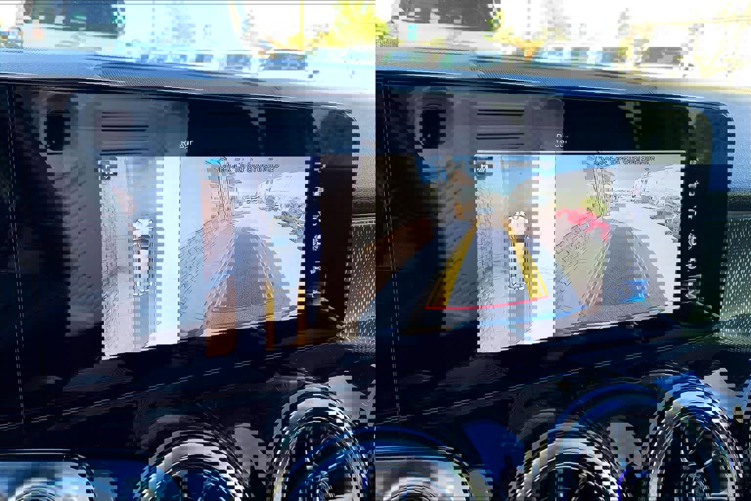 Used 2022 Mercedes-Benz GLB 250 w/ Premium Package Lite image 25