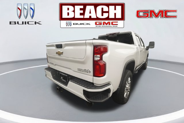 Used 2024 Chevrolet Silverado 2500 High Country w/ Technology Package AWD/4WD image 3