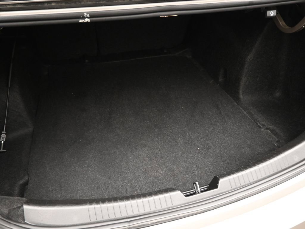 Used 2022 Chevrolet Malibu LT image 22