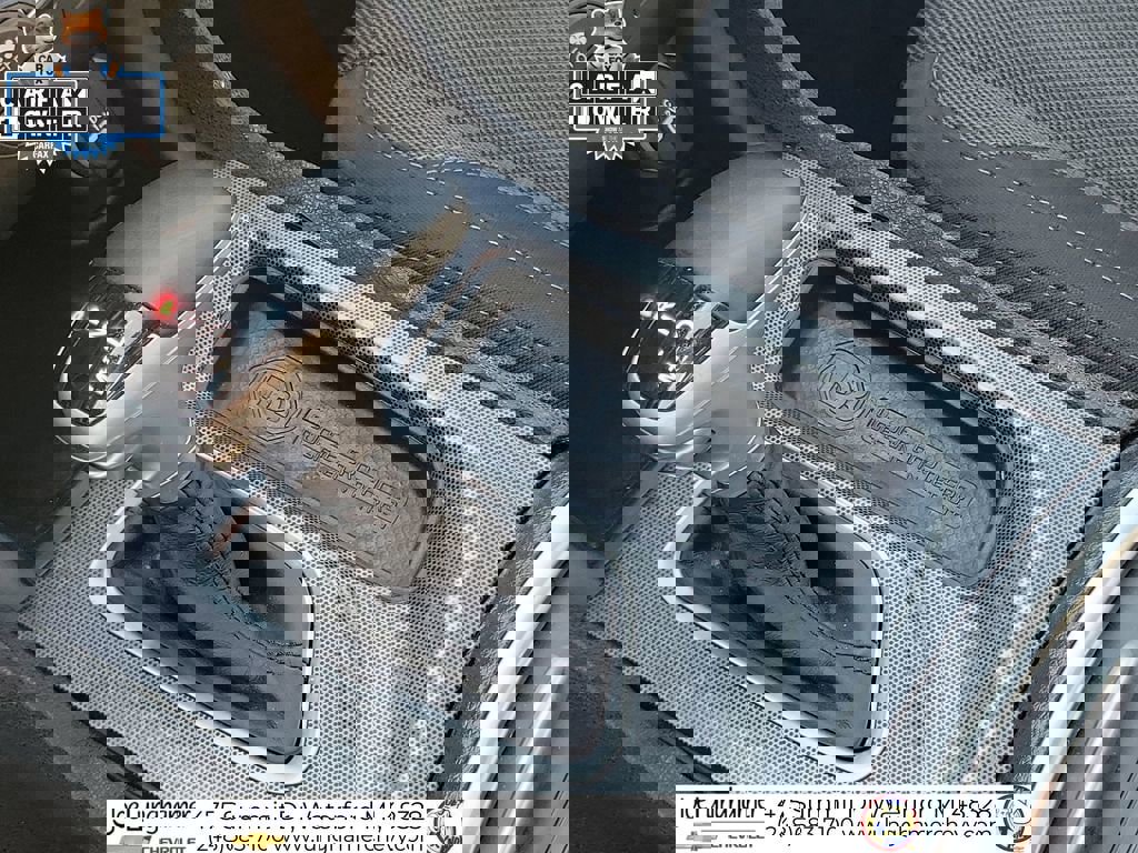 Used 2015 Dodge Charger SXT image 17