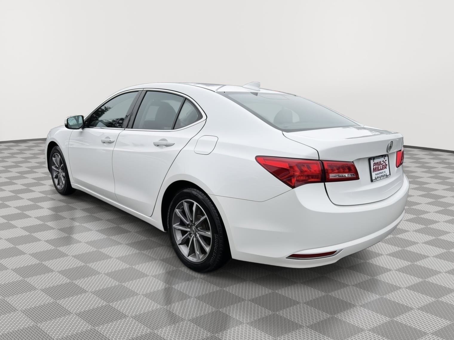 Used 2020 Acura TLX FWD image 4
