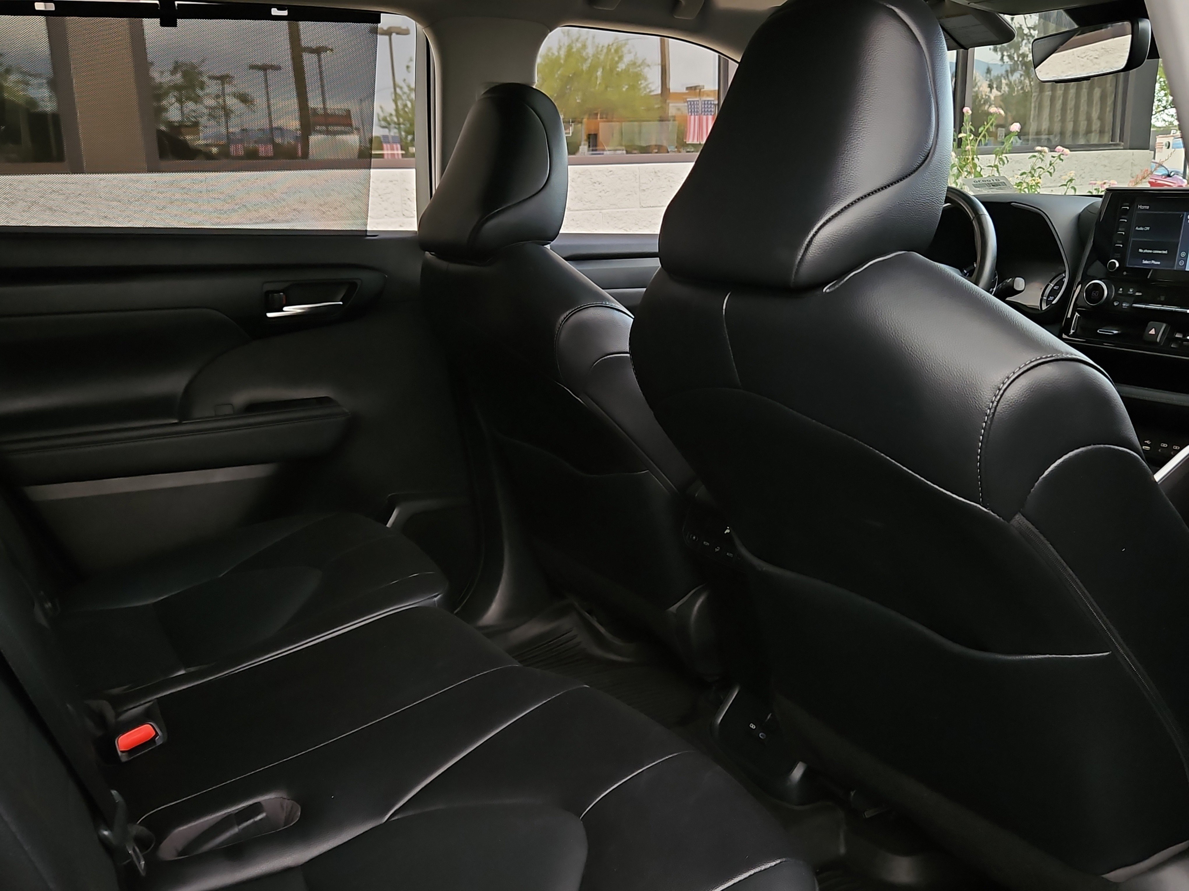 Used 2022 Toyota Highlander XLE image 21