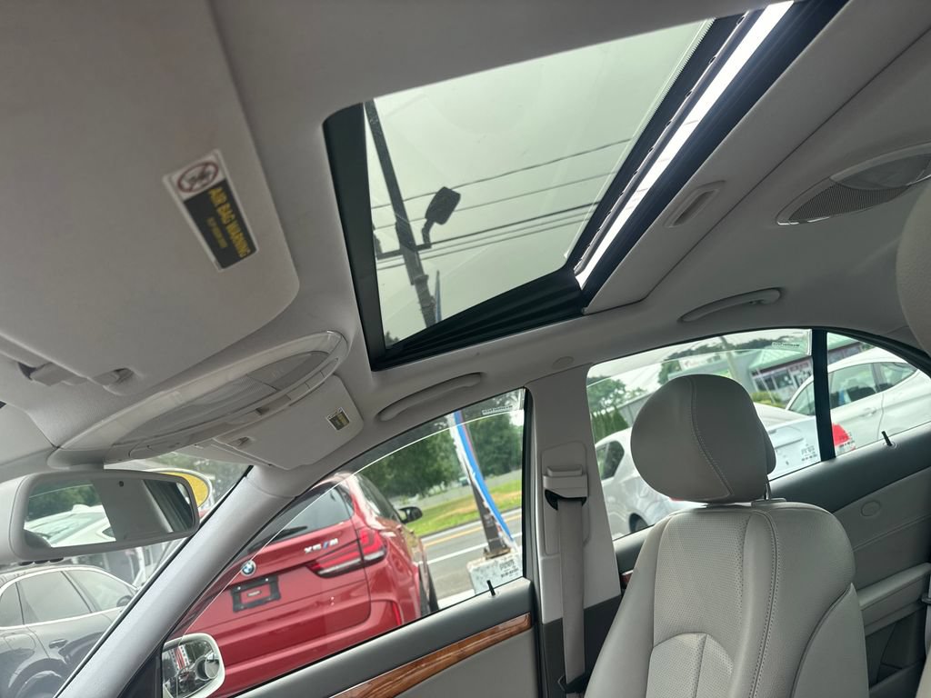 Used 2007 Mercedes-Benz E 350 4MATIC Sedan image 19
