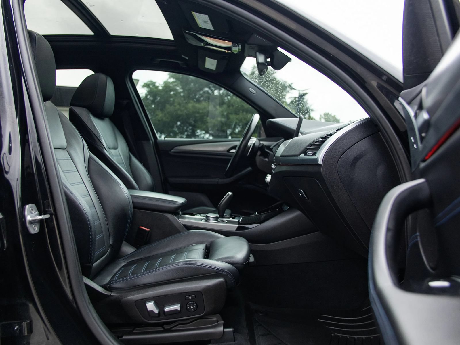 Used 2019 BMW X3 sDrive30i w/ M Sport Package RWD image 21