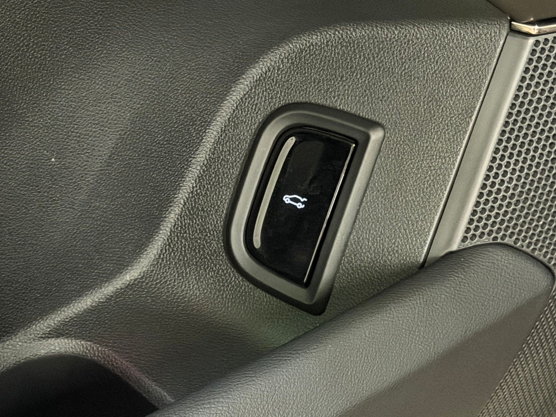 Certified 2024 Cadillac Lyriq Luxury RWD image 22