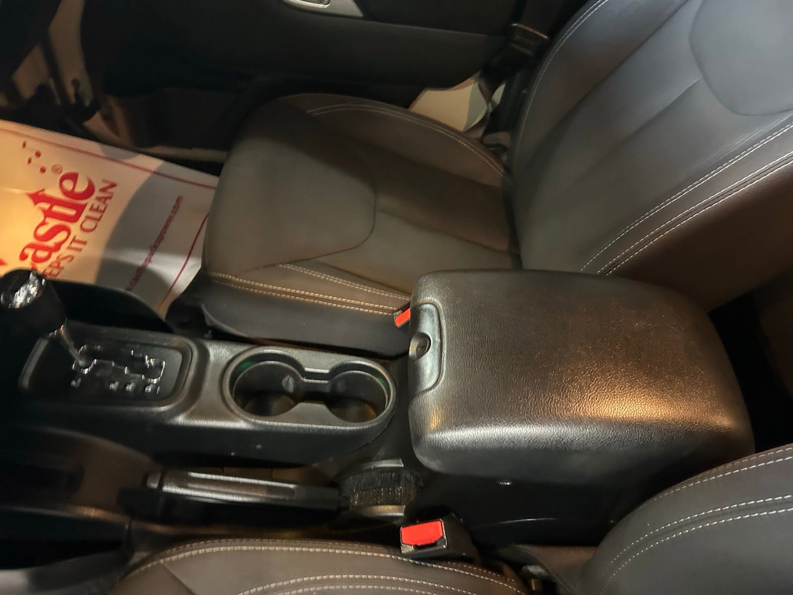 Used 2017 Jeep Wrangler Unlimited Sahara image 16