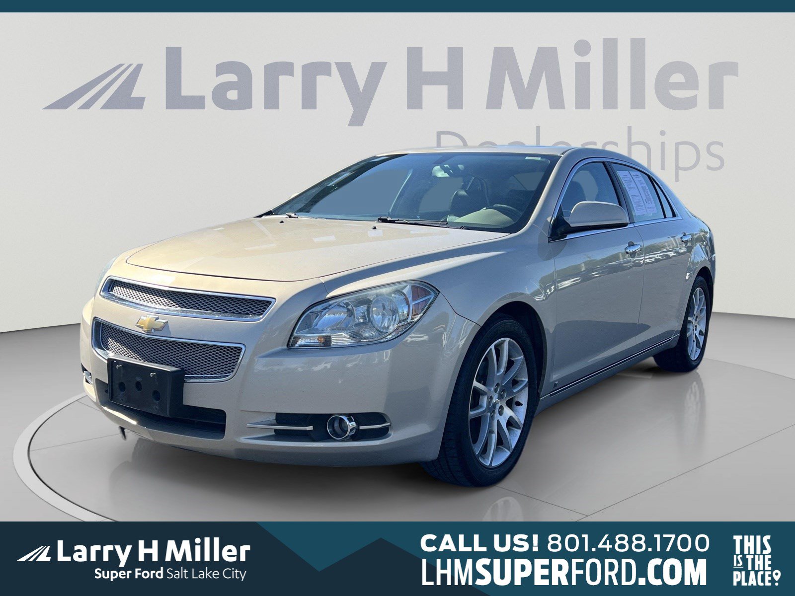Used 2009 Chevrolet Malibu LTZ w/ Rear Power Package FWD image 1