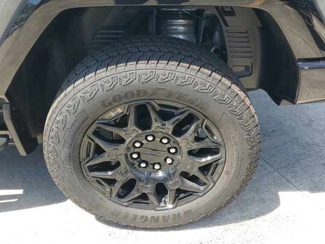 New 2025 GMC Hummer EV 2X image 5