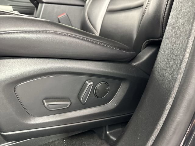 Used 2023 Ford Explorer XLT w/ Equipment Group 202A AWD/4WD image 19
