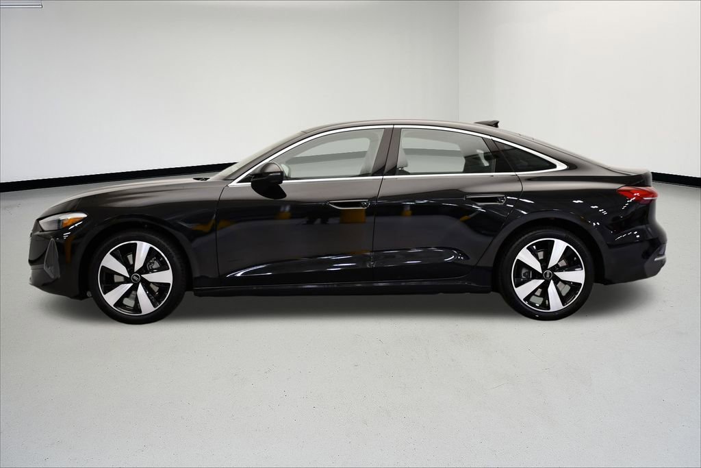 Used 2025 Audi A5 2.0T Premium w/ Convenience Package image 2