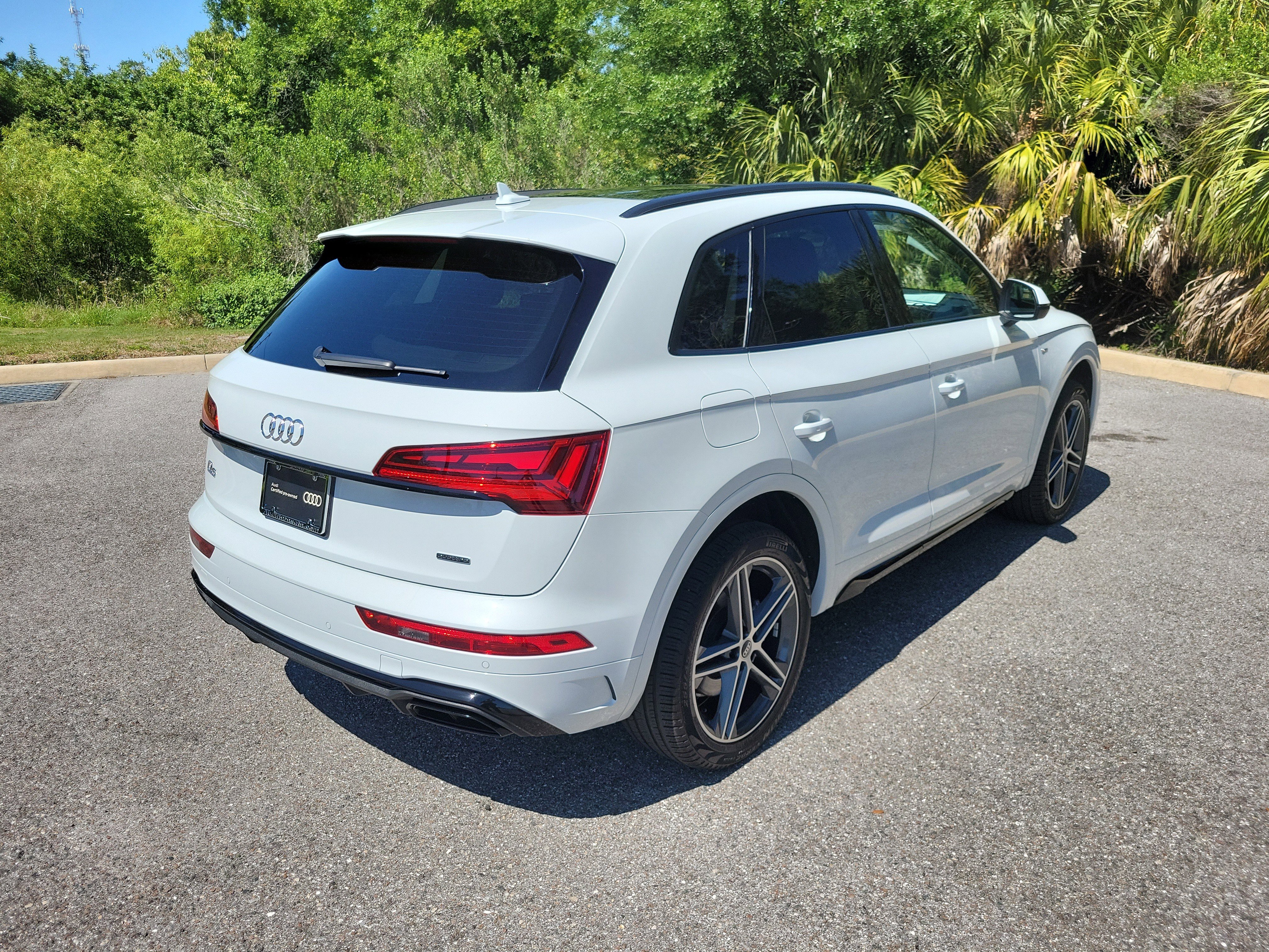 Certified 2023 Audi Q5 e Premium Plus image 4