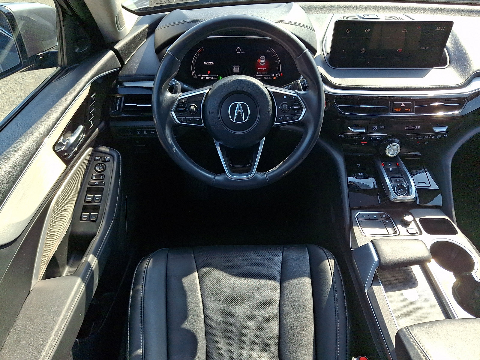 Used 2023 Acura MDX SH-AWD w/ Technology Package image 11