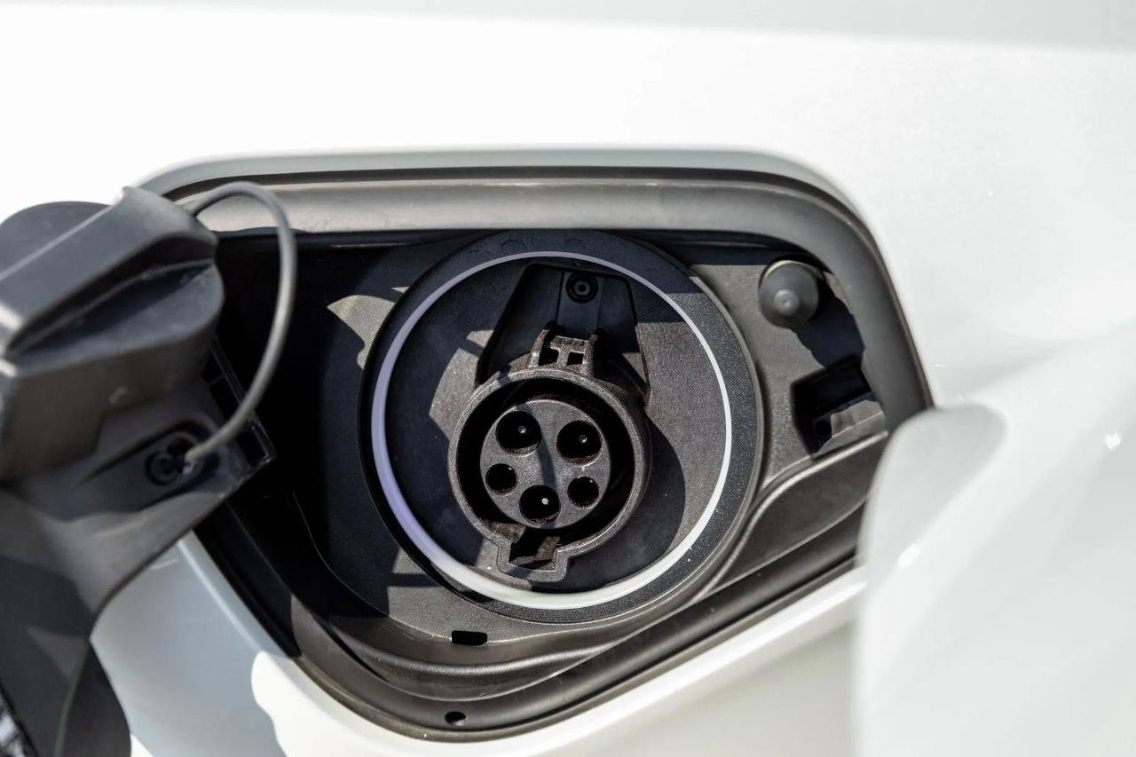 Used 2014 BMW i8 AWD/4WD image 10