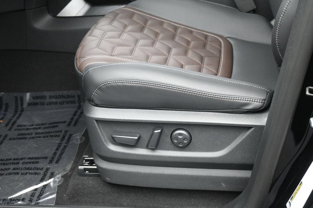 New 2026 Nissan Armada Platinum AWD/4WD image 17